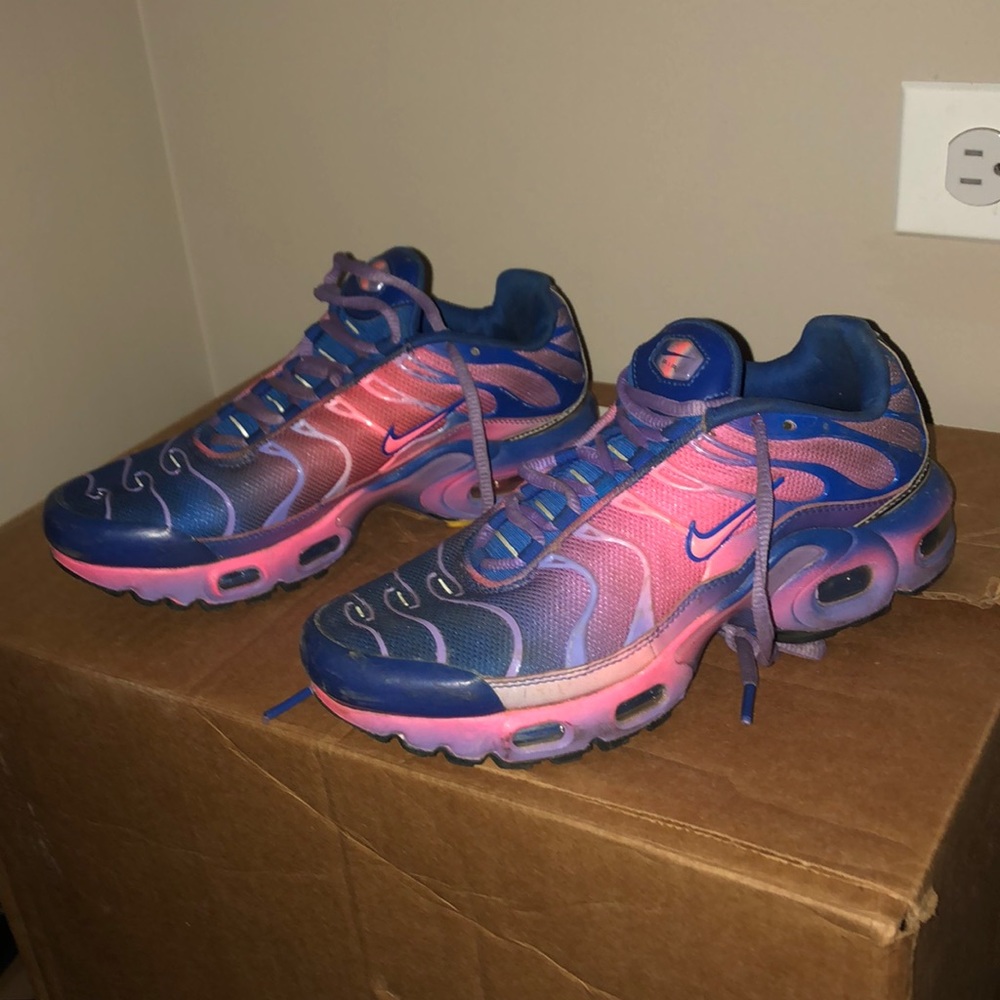 Nike shoes